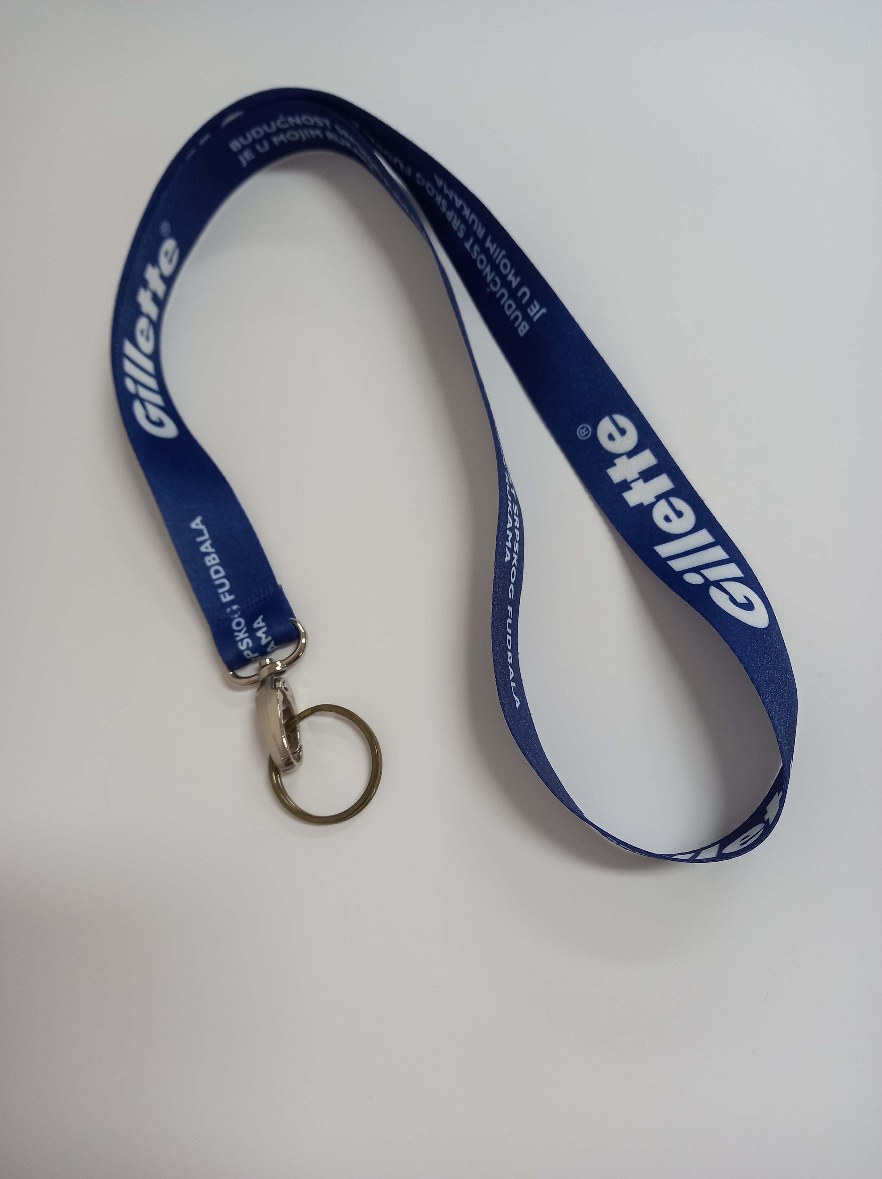 1000041130-min.jpg Satenska trakica za ID kartice širine 20mm